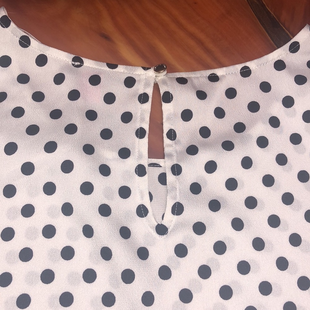 Vince Camuto Ruffle Sleeve Belted Dot Blouse - Picture 6 of 8
